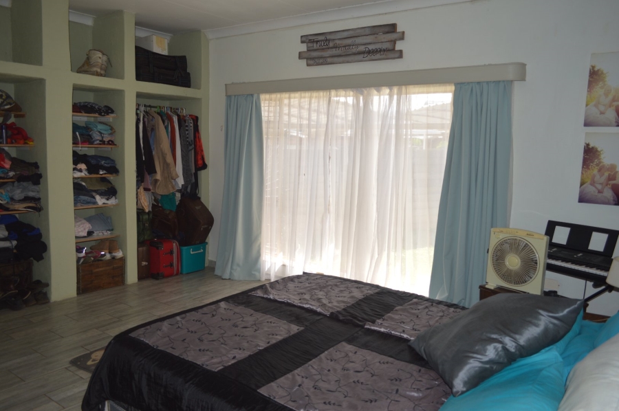 4 Bedroom Property for Sale in Flamwood North West